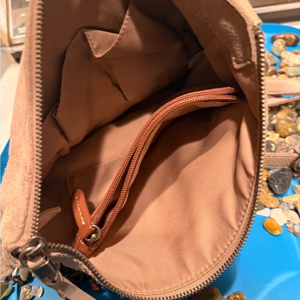 The Sak Ashland Crossbody - Picture 8 of 9